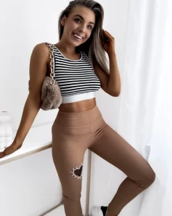 Royalfashion Damskie legginsy w kolorze brązowym z serduszkiem