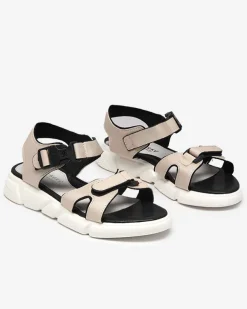 Royalfashion Dziecięce błyszczące sandały w kolorze beżowym Leepe