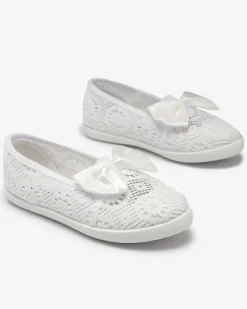 Royalfashion Dziewczęce białe tenisówki slip on z kokardką Sweet Time