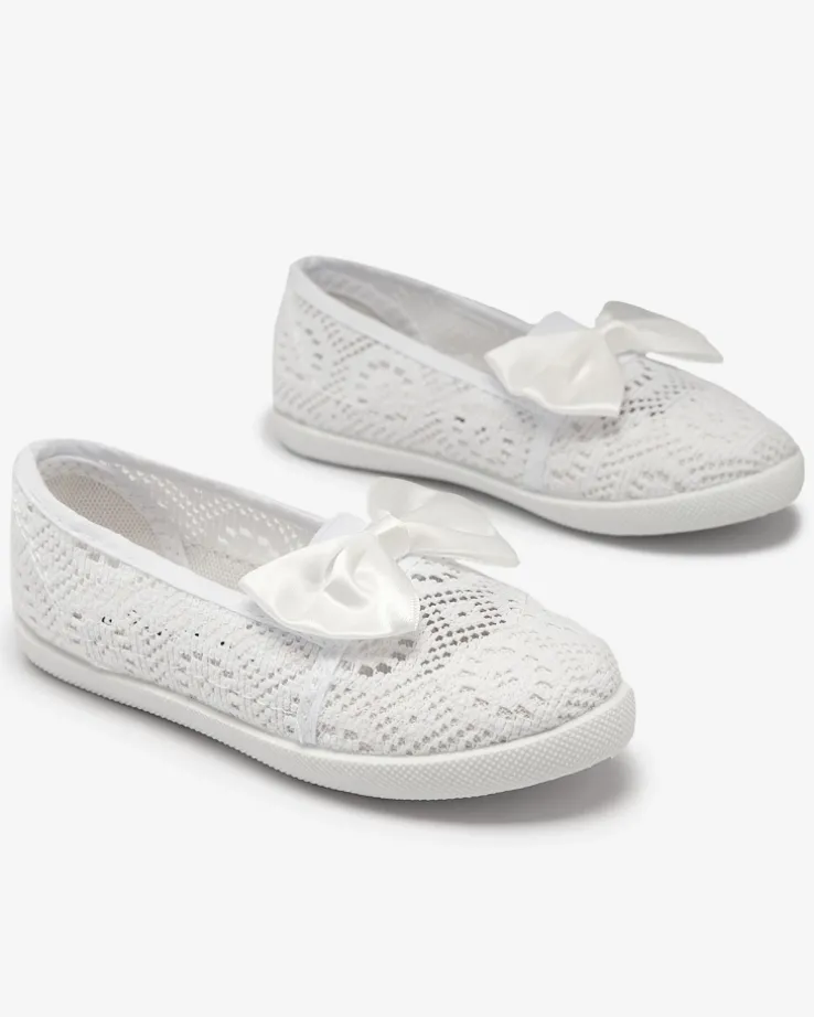 Royalfashion Dziewczęce białe tenisówki slip on z kokardką Sweet Time