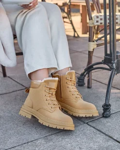 Royalfashion Jasnobrązowe damskie ocieplane botki typu trapery Radoras