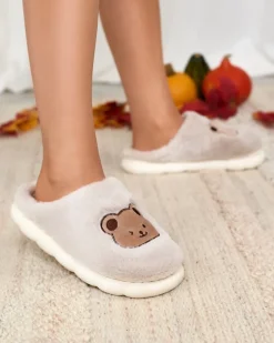 Royalfashion Jasnoszare damskie futrzane kapcie z misiem Hettres