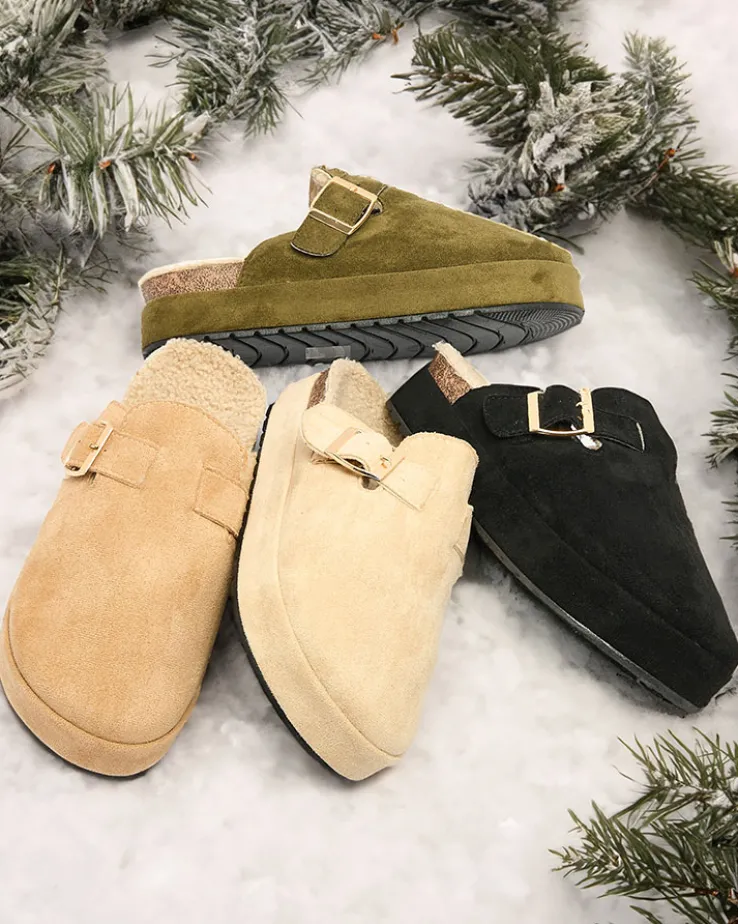 Royalfashion Kapcie damskie z kożuszkiem i klamrą Kajis