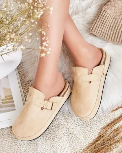 Royalfashion Kapcie damskie z kożuszkiem i klamrą Kajis