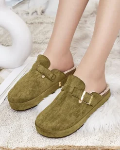 Royalfashion Kapcie damskie z kożuszkiem i klamrą Kajis