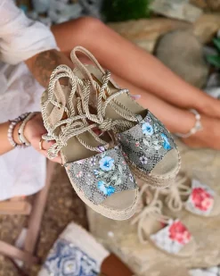 Royalfashion Khaki sandały damskie w kwiaty Elizeaf