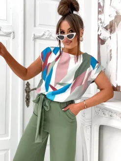 Royalfashion Kombinezon damski z szerokimi spodniami i wzorzystą bluzką z krótkim rękawem