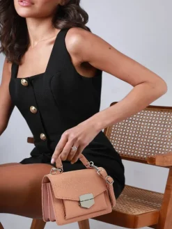 Royalfashion Kopertowa torebka damska z rączką Amalthea Avorio