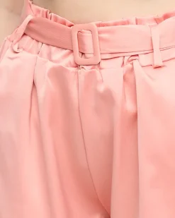 Royalfashion Koralowe damskie satynowe krótkie spodenki