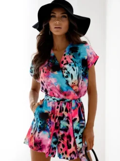 Royalfashion Krótki i wzorzysty kombinezon damski z kopertowym dekoltem