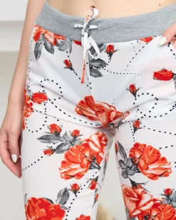 Royalfashion Kwiatowe spodenki damskie 3/4 w kolorze biało- czerwonym