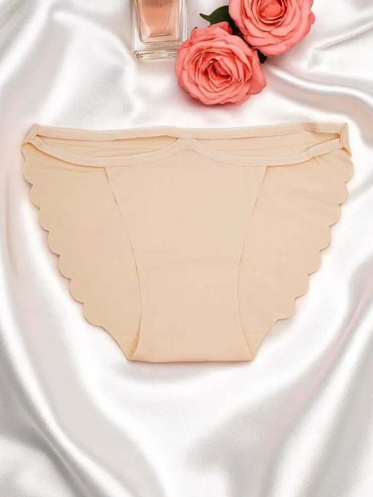 Royalfashion Laserowo cięte Majtki damskie typu figi z ozdobnymi paseczkami Edge Chic