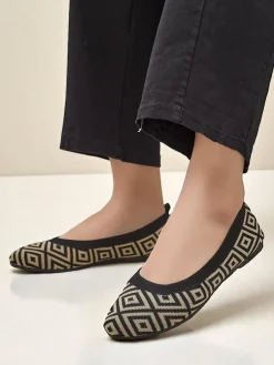 Royalfashion Materiałowe damskie baleriny z geometrycznym printem Metric
