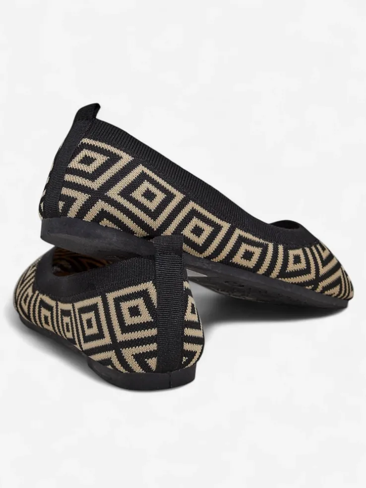 Royalfashion Materiałowe damskie baleriny z geometrycznym printem Metric