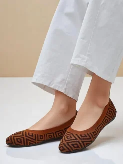 Royalfashion Materiałowe damskie baleriny z geometrycznym printem Metric