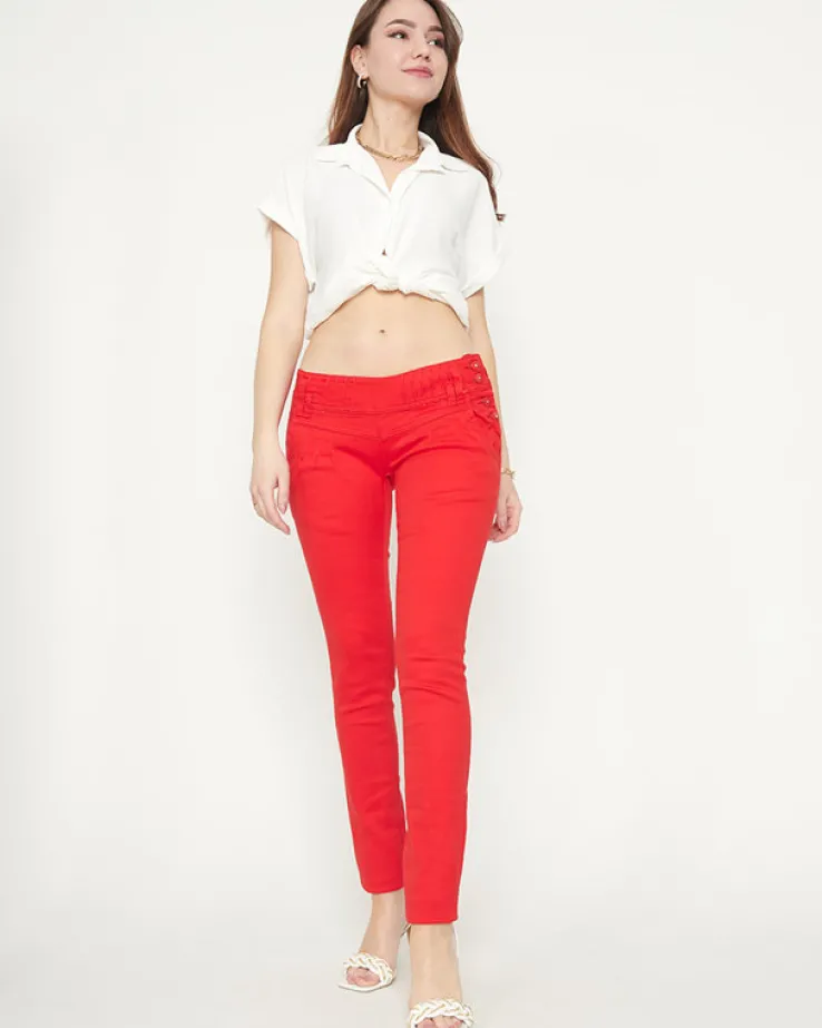 Royalfashion Materiałowe spodnie damskie z niskim stanem w kolorze czerwonym