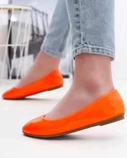 Royalfashion Neonowe pomarańczowe damskie lakierowane baleriny Fama