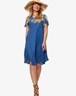 Royalfashion Niebieska damska narzutka plażowa typu sukienka z haftem