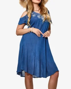 Royalfashion Niebieska damska narzutka plażowa typu sukienka z haftem