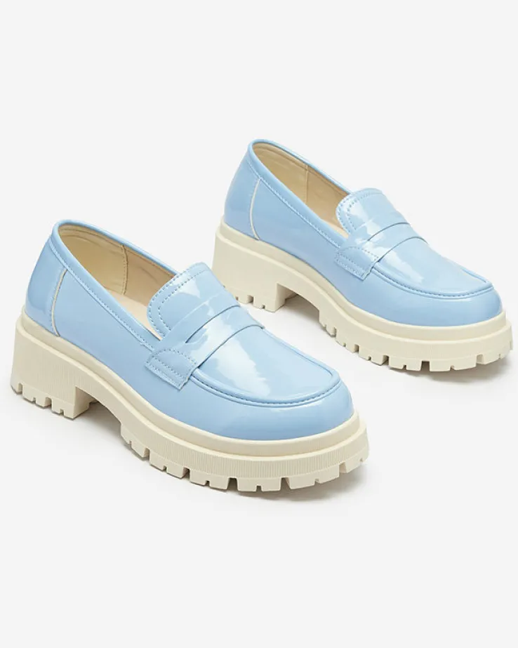 Royalfashion Niebieskie lakierowane mokasyny damskie Noppel