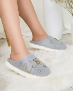 Royalfashion Niebiesko - szare damskie futrzane kapcie z ozdobami Erserra