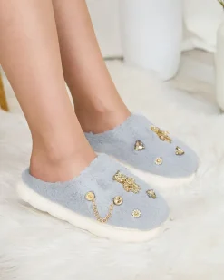 Royalfashion Niebiesko - szare damskie futrzane kapcie z ozdobami Erserra