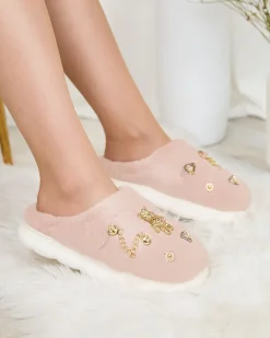 Royalfashion Różowe damskie futrzane kapcie z ozdobami Erserra