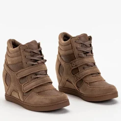 Royalfashion Sneakersy dziewczęce brązowe na krytym koturnie Janomi