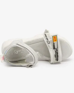 Royalfashion Srebrne błyszczące sandałki dziewczęce Lorij