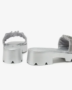 Royalfashion Srebrne klapki damskie z cyrkoniami Emkoy