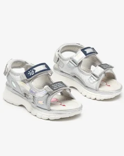Royalfashion Srebrne sandały dziecięce z kolorowymi wstawkami Meniko