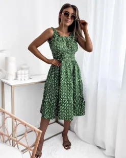 Royalfashion Sukienka damska za kolano z printem w kolorze ciemnozielonym