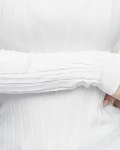 Royalfashion Sweter damski z dekoltem w serek w kolorze białym