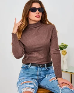 Royalfashion Sweter damski półgolf w ciemnobrązowym kolorze