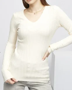 Royalfashion Sweter damski z dekoltem w serek w kolorze beżowym