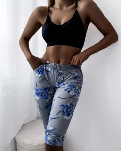 Royalfashion Szare damskie spodenki 3/4 z kwiatowym wzorem