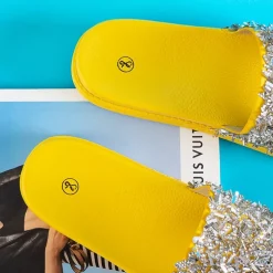 Royalfashion Żółte klapki damskie z cyrkoniami Onesti