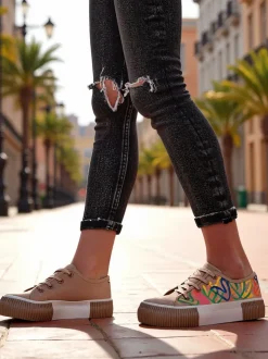 Royalfashion Trampki damskie z printem Sercess