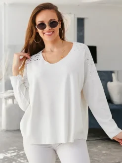 Royalfashion Wiskozowy cienki damski sweterek z cyrkoniami na ramionach