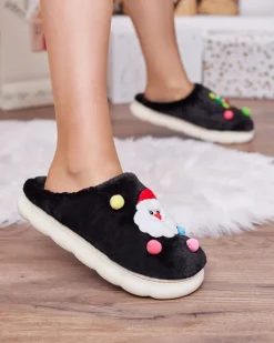 Royalfashion Świąteczne damskie kapcie w kolorze czarnym Fertemse