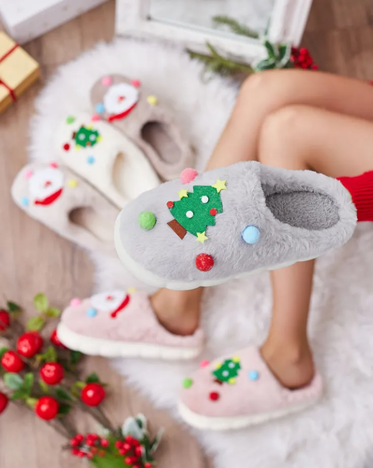 Royalfashion Świąteczne damskie kapcie w kolorze szarym Fertemse