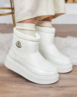 Royalfashion Wsuwane śniegowce damskie w białym kolorze Ademra