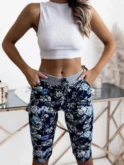 Royalfashion Wzorzyste spodenki damskie 3/4 w kolorze granatowo- niebieskim