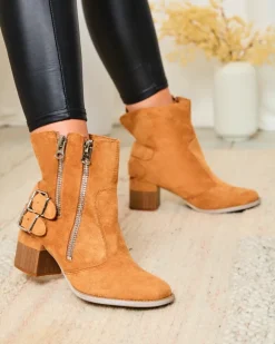 Royalfashion Zdobione botki na obcasie w kolorze camel Zerta