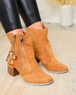 Royalfashion Zdobione botki na obcasie w kolorze camel Zerta