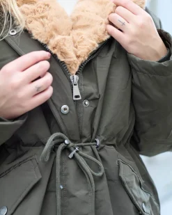 Royalfashion Zielona kurtka zimowa damska PLUS SIZE