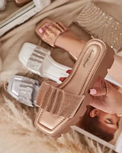 Royalfashion Złote klapki damskie z cyrkoniami Emkoy