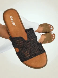 Rpyalfashion Klapki damskie z ozdobnym paseczkiem Braida