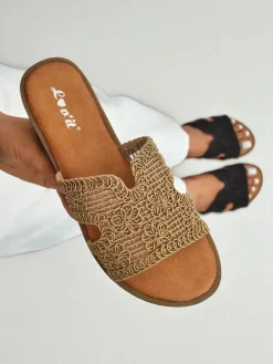 Rpyalfashion Klapki damskie z ozdobnym paseczkiem Braida