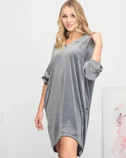 Szara długa tunika damska z naszywką - Odzież